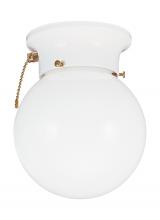 Generation Lighting 5367PCEN3-15 - One Light Ceiling Flush Mount with On/Off Pull Chain